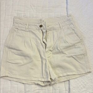 Faherty Cream High Waist Pleated Shorts